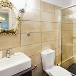 Vintage Place Apartment *