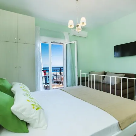 Vintage Place * לימנריה